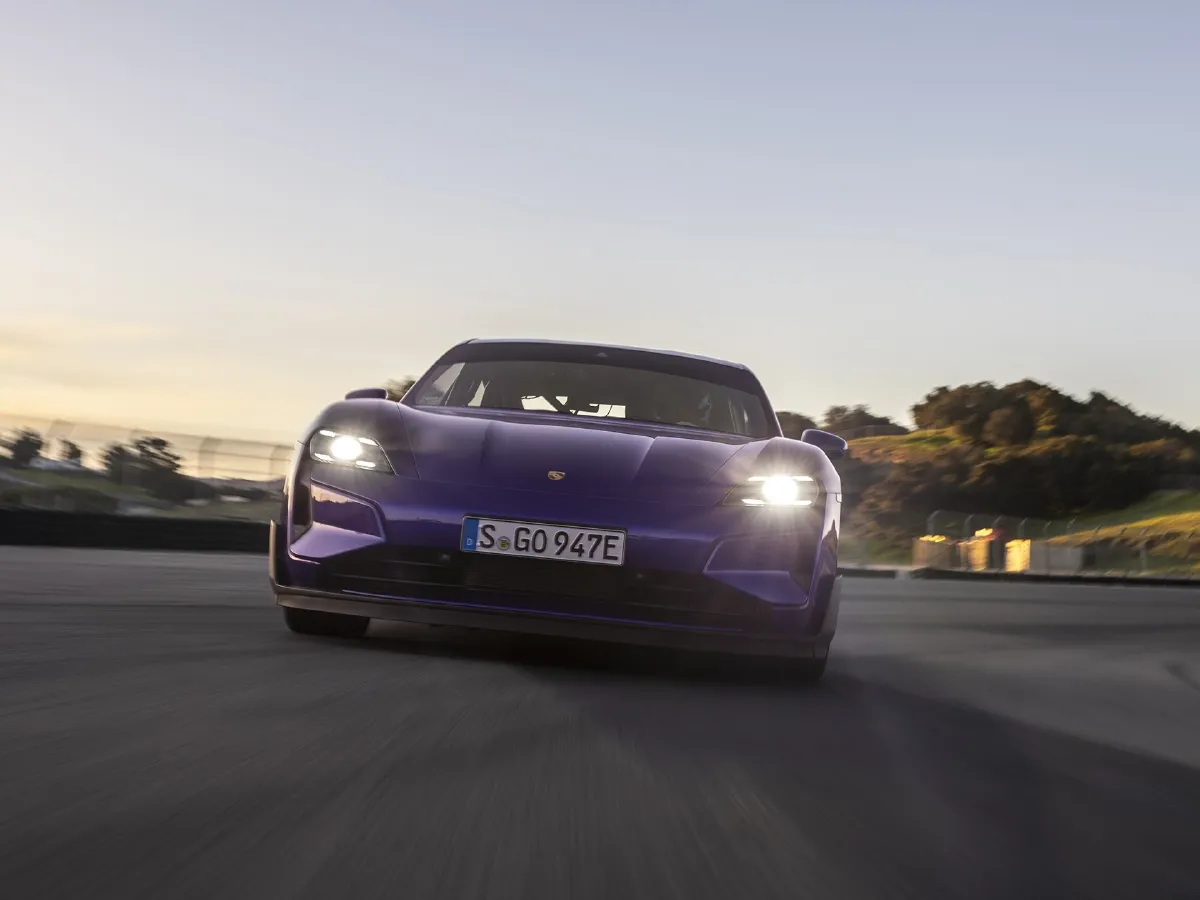 Porsche Taycan,autocango,china used car exporter,china ev exporter,chinese used car exporter,chinese used ev exporter Porsche Taycan,autocango,china used car exporter,china ev exporter,chinese used car exporter,chinese used ev exporter