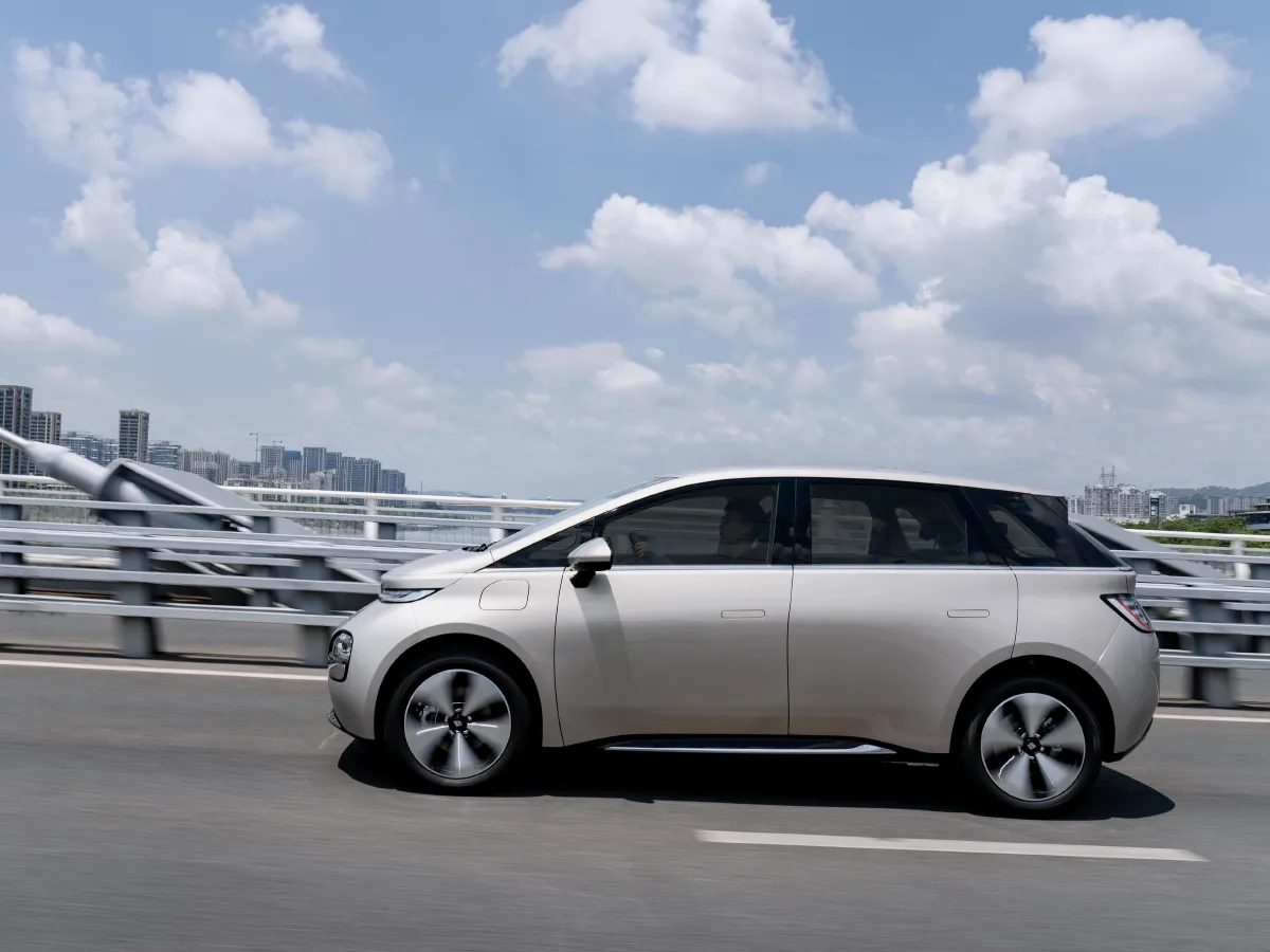 BaoJun Cloud,autocango,china used car exporter,china ev exporter,chinese used car exporter,chinese used ev exporter