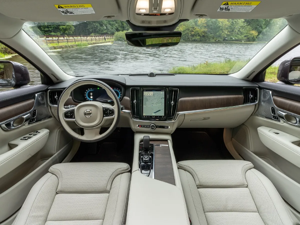 Volvo V90,autocango,china used car exporter,china ev exporter,chinese used car exporter,chinese used ev exporter