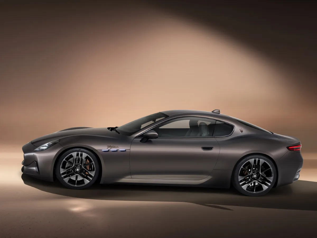 2023 Maserati GranTurismo EV BEV 92.1KWH,autocango,china used car exporter,china ev exporter,chinese used car exporter,chinese used ev exporter