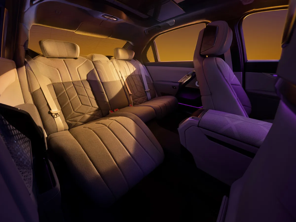 BMW i7,autocango,china used car exporter,china ev exporter,chinese used car exporter,chinese used ev exporter