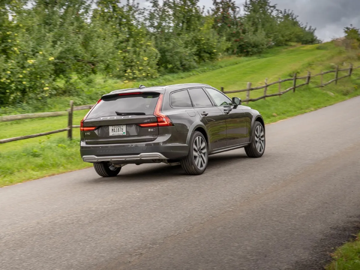 Volvo V90,autocango,china used car exporter,china ev exporter,chinese used car exporter,chinese used ev exporter