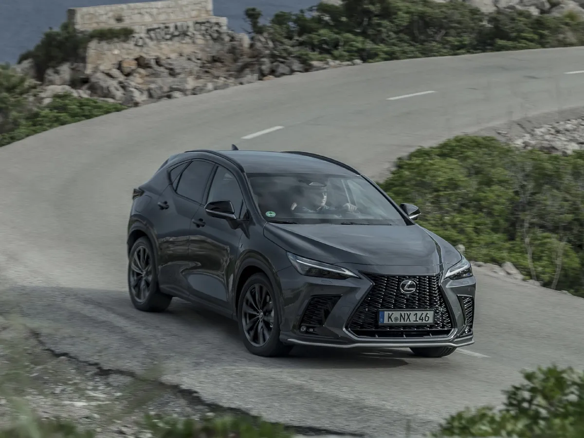 2024 Lexus NX 2.5L 185HP L4 E-CVT PHEV 16KWH,autocango,china used car exporter,china ev exporter,chinese used car exporter,chinese used ev exporter