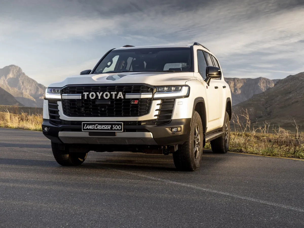 Toyota Land Cruiser,autocango,china used car exporter,china ev exporter,chinese used car exporter,chinese used ev exporter