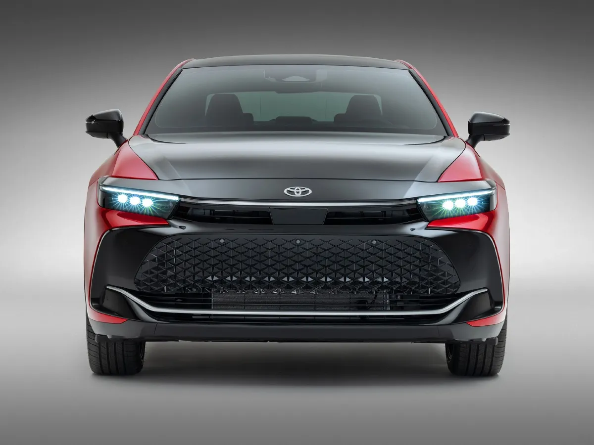 Toyota Crown,autocango,china used car exporter,china ev exporter,chinese used car exporter,chinese used ev exporter