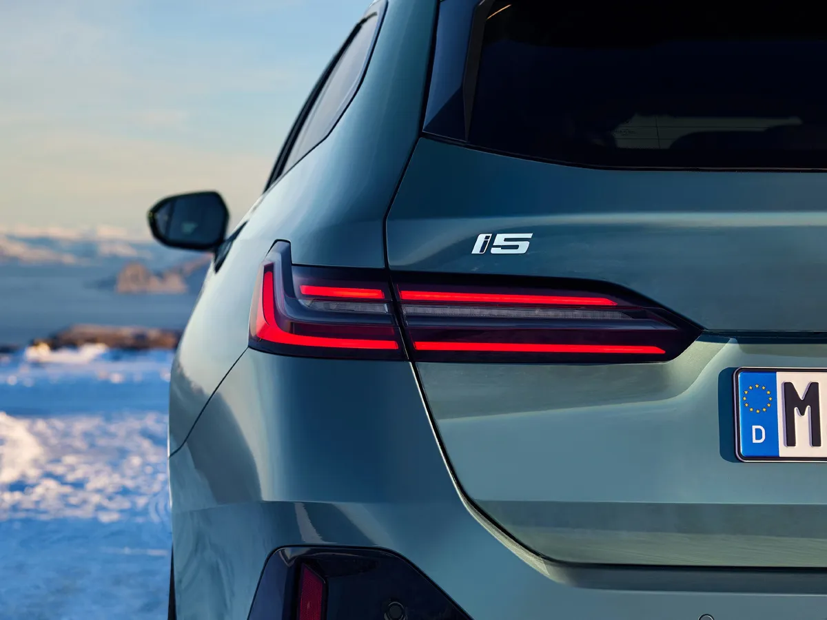 BMW i5,autocango,china used car exporter,china ev exporter,chinese used car exporter,chinese used ev exporter