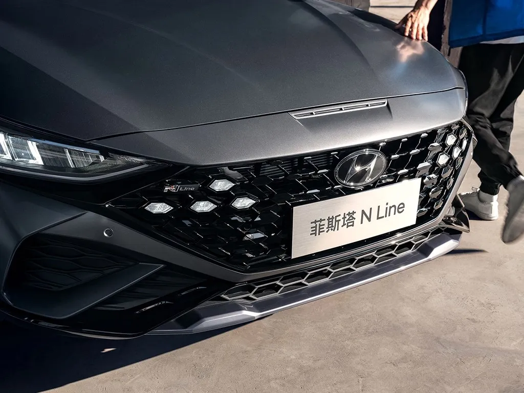 Hyundai La Festa,autocango,china used car exporter,china ev exporter,chinese used car exporter,chinese used ev exporter