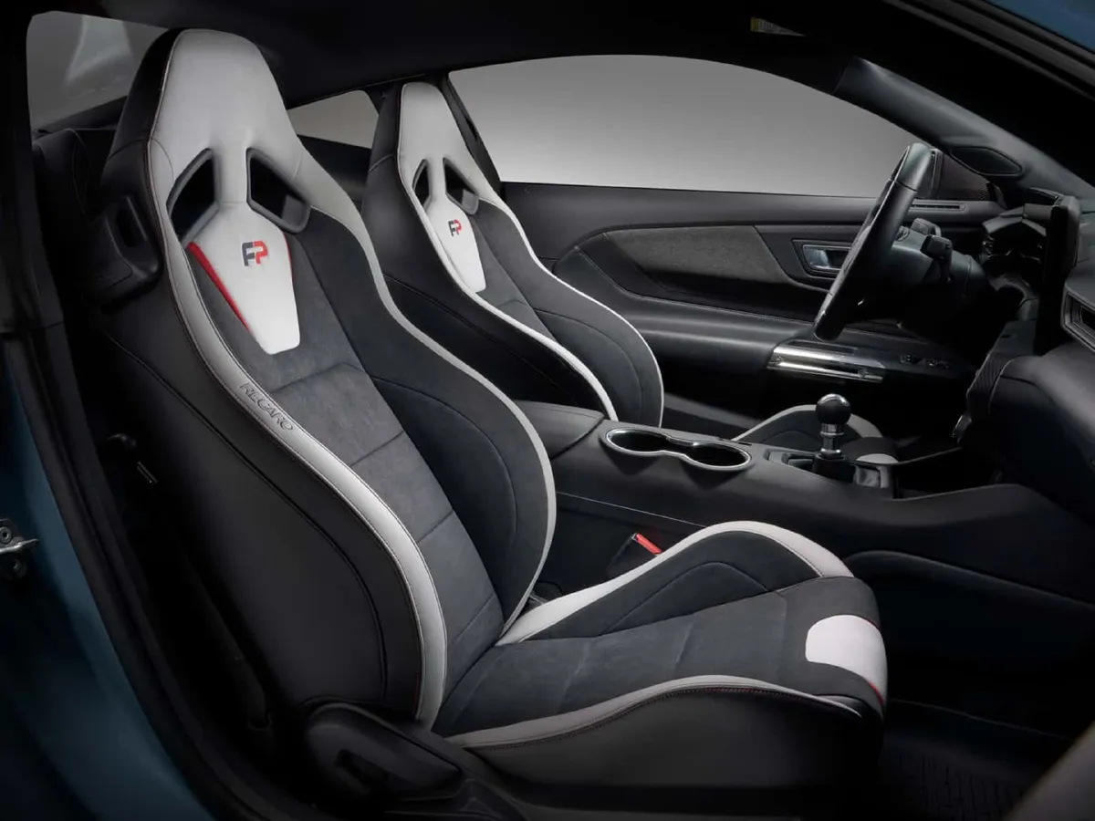 Ford Mustang,autocango,china used car exporter,china ev exporter,chinese used car exporter,chinese used ev exporter