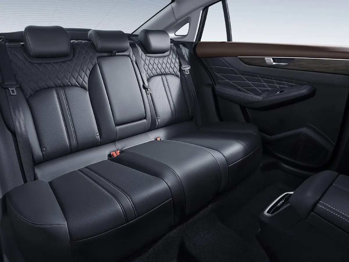 DongFeng Aeolus YiXuan MAX,autocango,china used car exporter,china ev exporter,chinese used car exporter,chinese used ev exporter