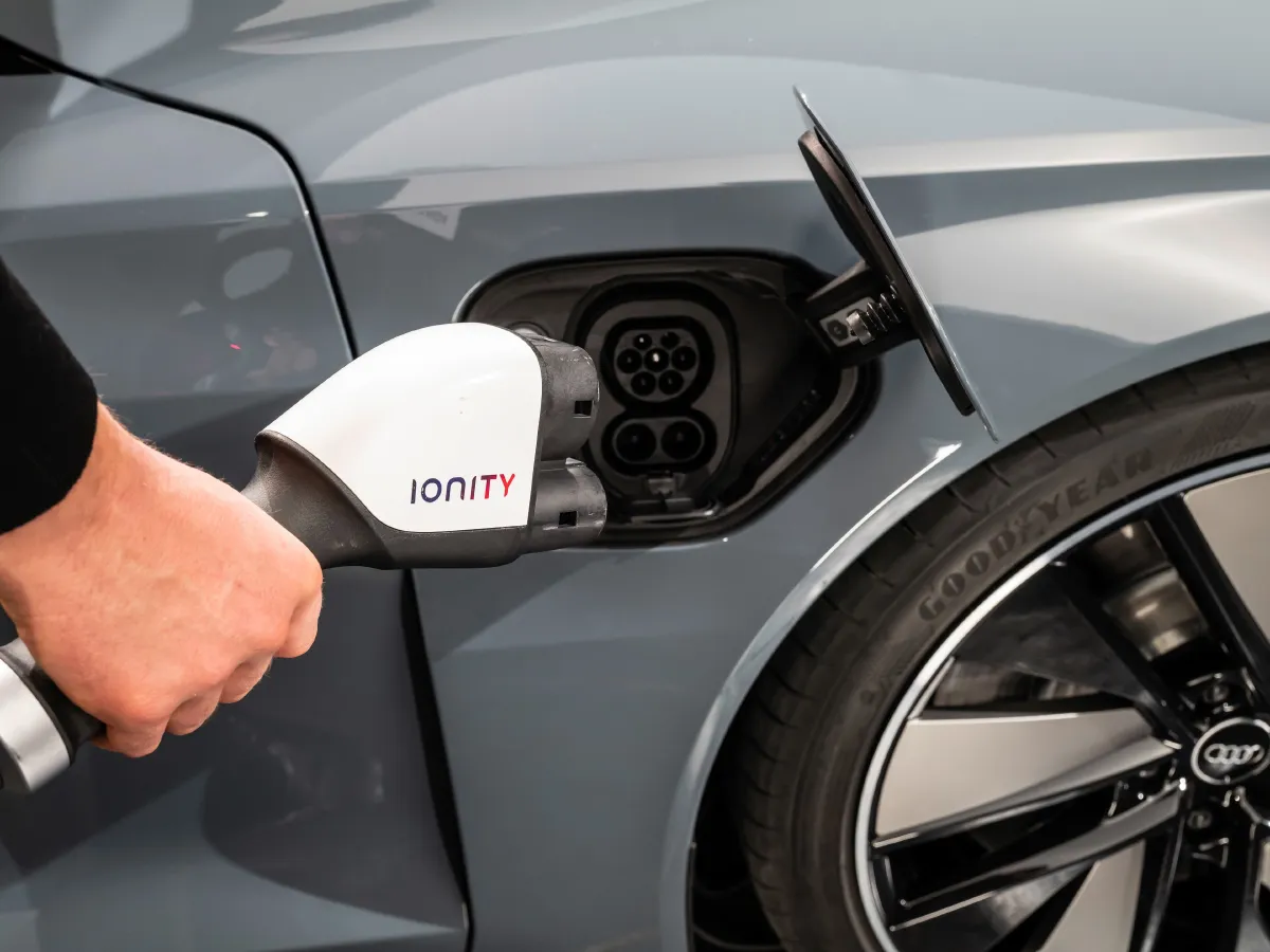 Audi e-tron GT,autocango,china used car exporter,china ev exporter,chinese used car exporter,chinese used ev exporter