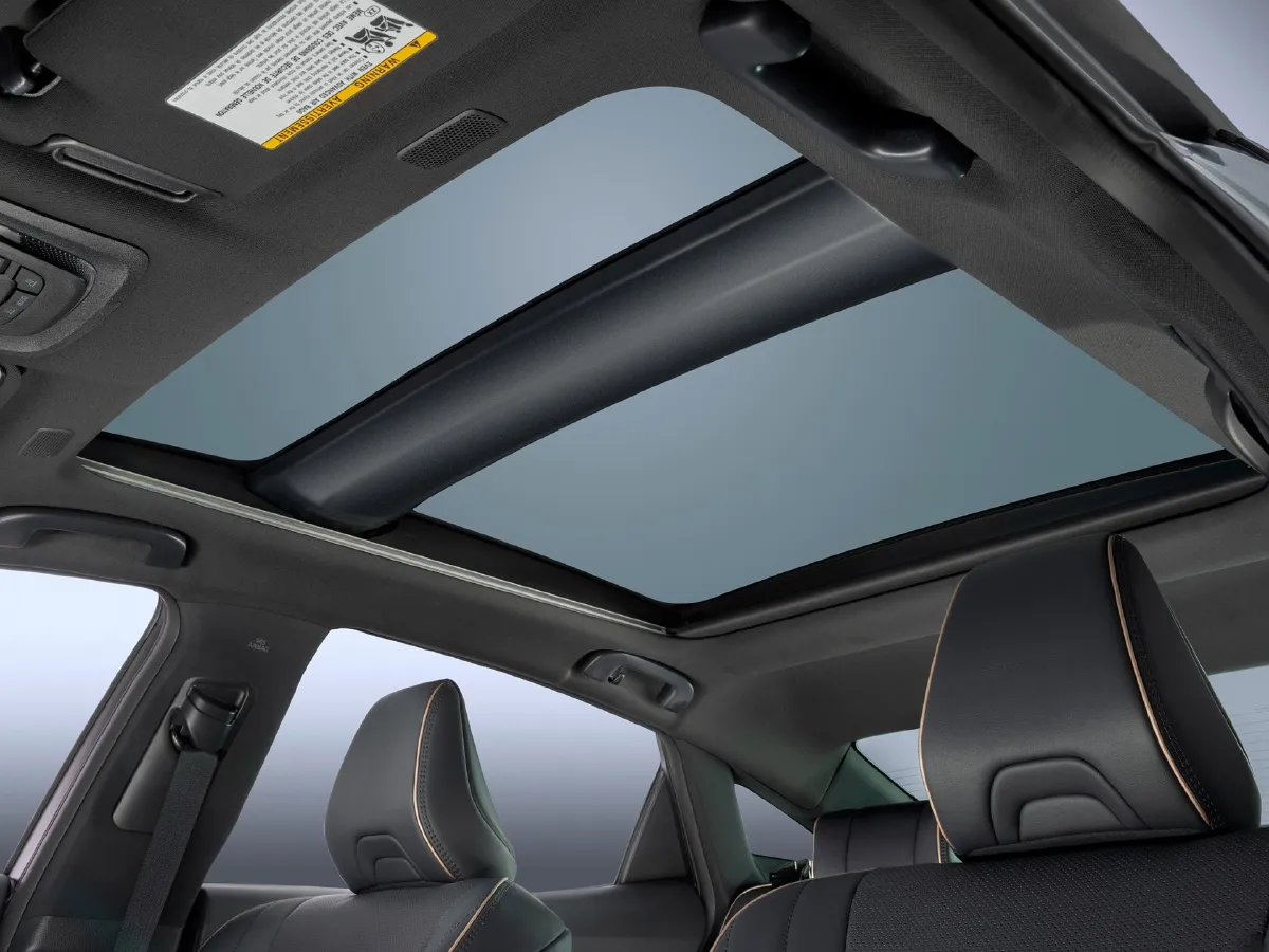 Toyota Crown,autocango,china used car exporter,china ev exporter,chinese used car exporter,chinese used ev exporter