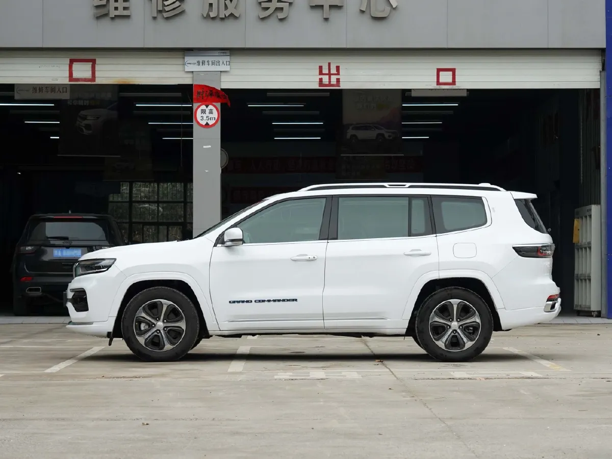 Jeep Grand Commander,autocango,china used car exporter,china ev exporter,chinese used car exporter,chinese used ev exporter