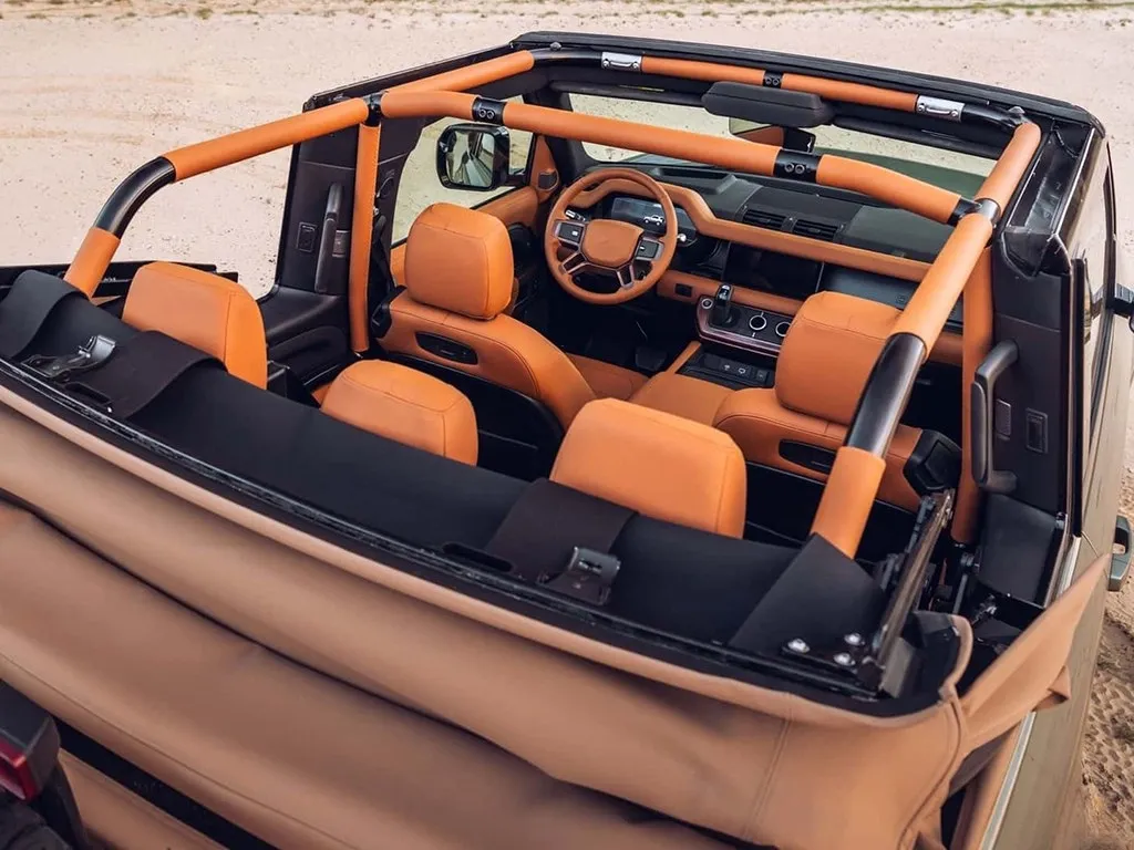 Land Rover Defender,autocango,china used car exporter,china ev exporter,chinese used car exporter,chinese used ev exporter