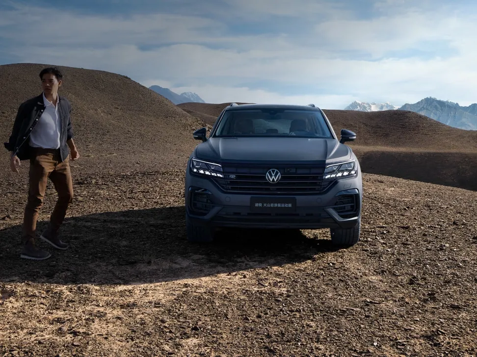 Volkswagen Touareg,autocango,china used car exporter,china ev exporter,chinese used car exporter,chinese used ev exporter