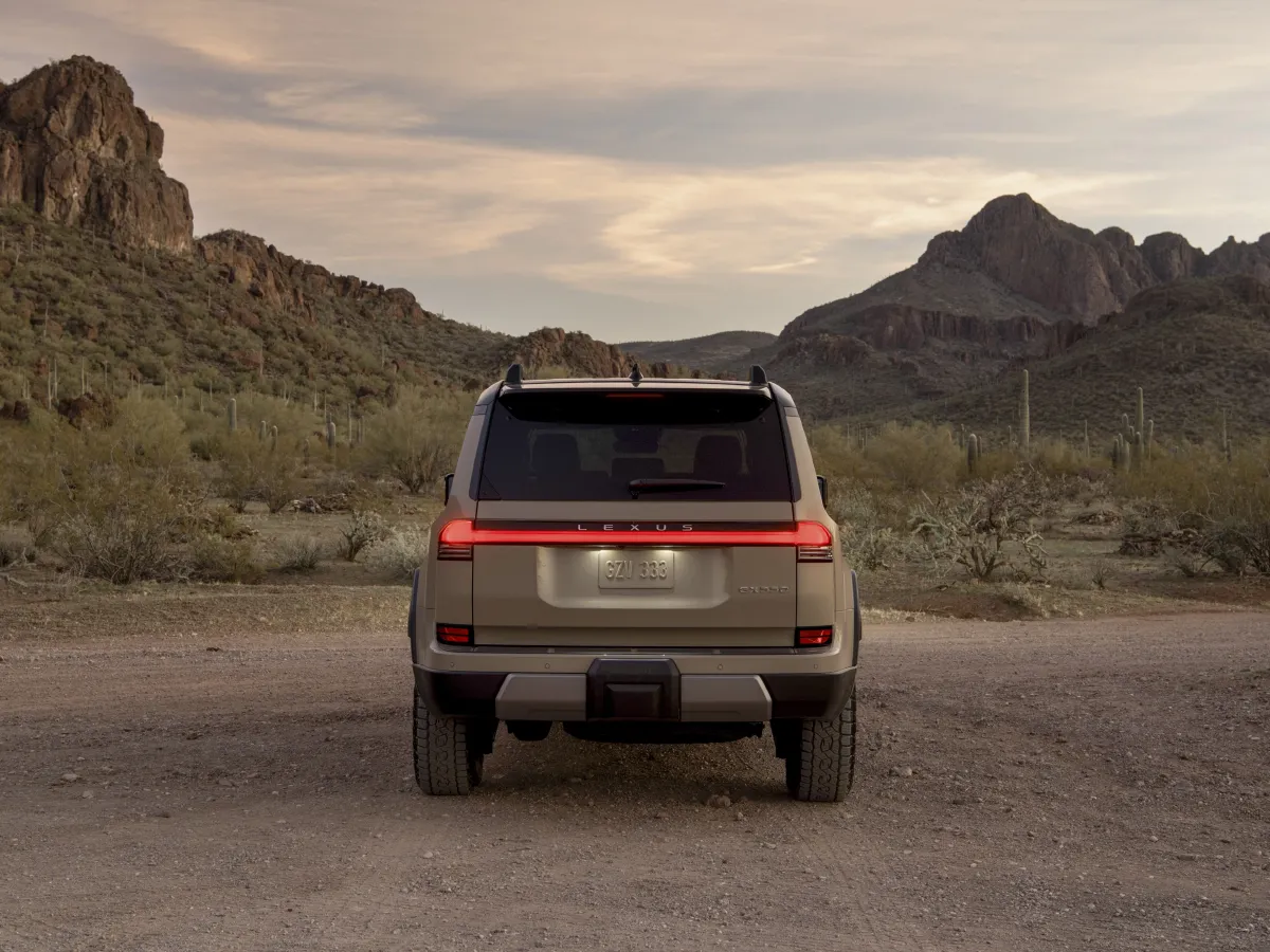 Lexus GX,autocango,china used car exporter,china ev exporter,chinese used car exporter,chinese used ev exporter