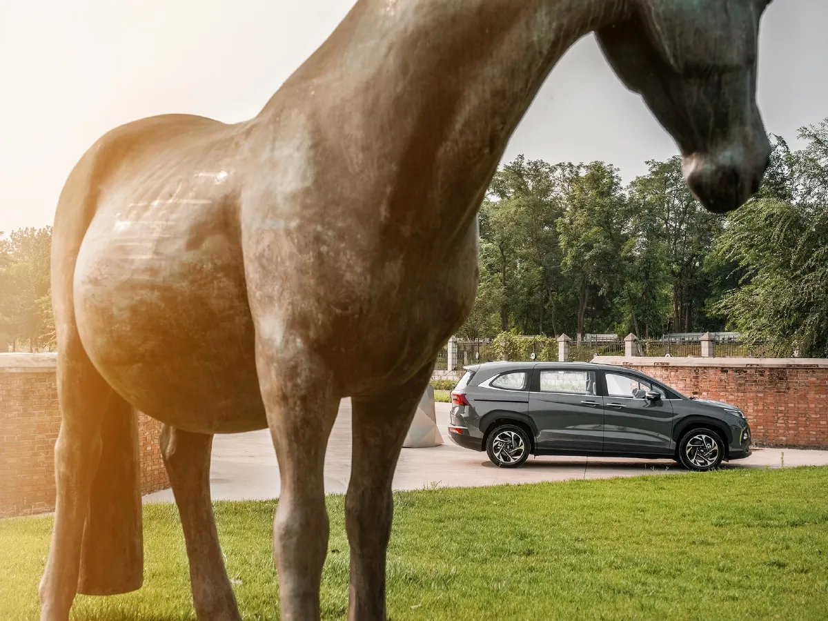 Hyundai Custo,autocango,china used car exporter,china ev exporter,chinese used car exporter,chinese used ev exporter