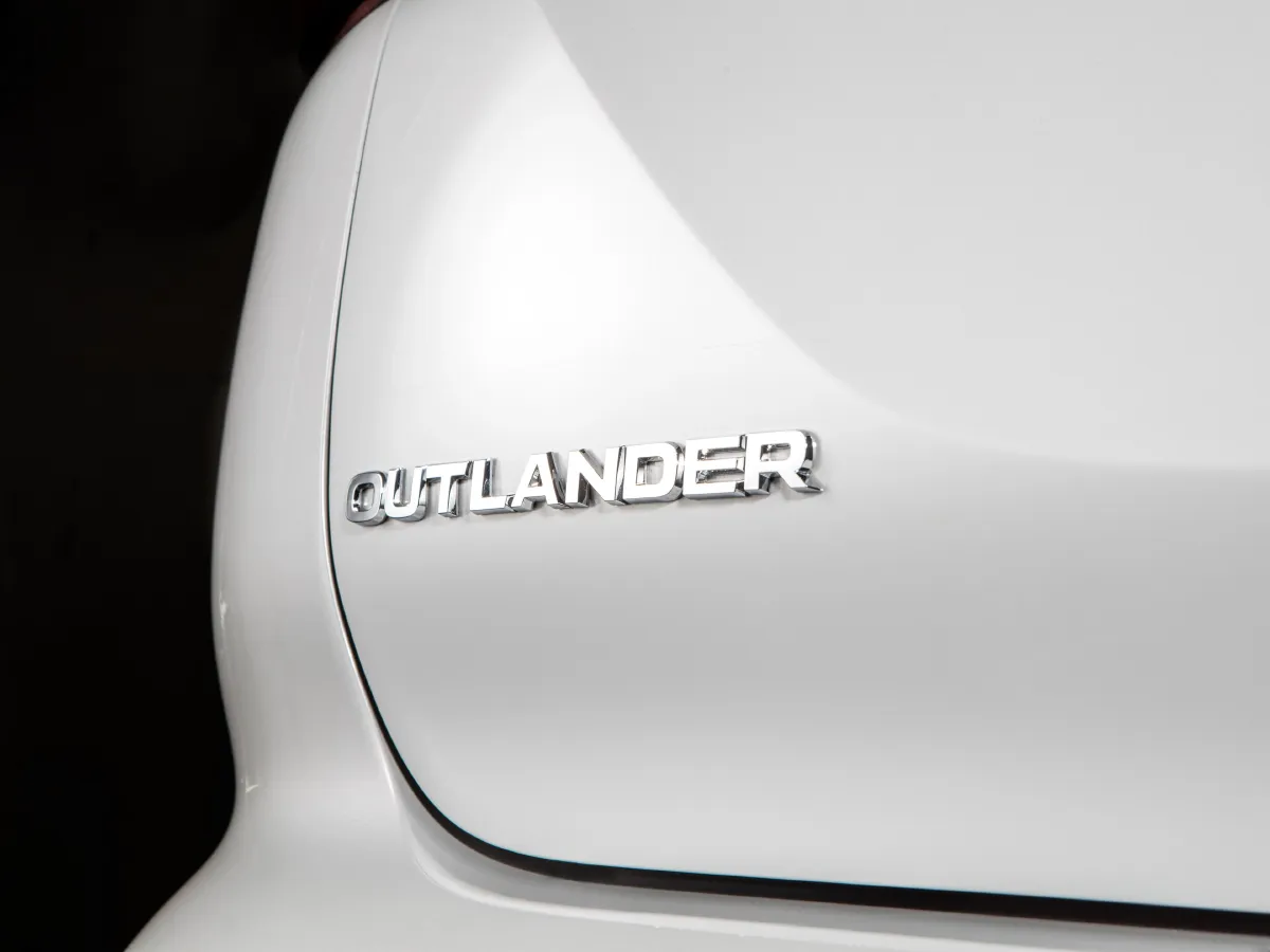 Mitsubishi Outlander,autocango,china used car exporter,china ev exporter,chinese used car exporter,chinese used ev exporter