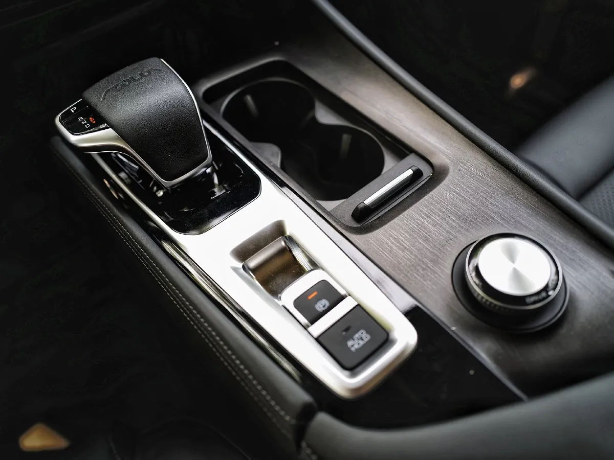 DongFeng Aeolus HaoJi,autocango,china used car exporter,china ev exporter,chinese used car exporter,chinese used ev exporter