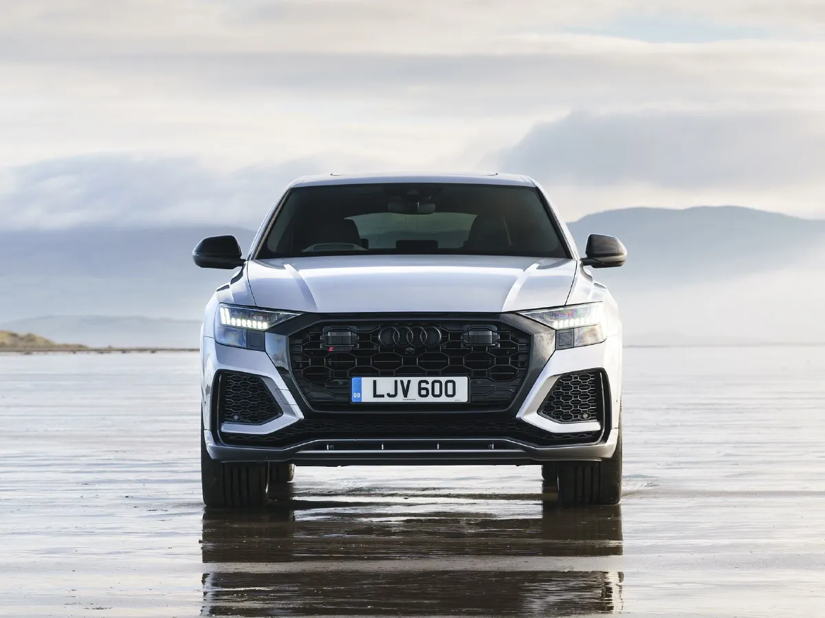 Audi RS Q8,autocango,china used car exporter,china ev exporter,chinese used car exporter,chinese used ev exporter