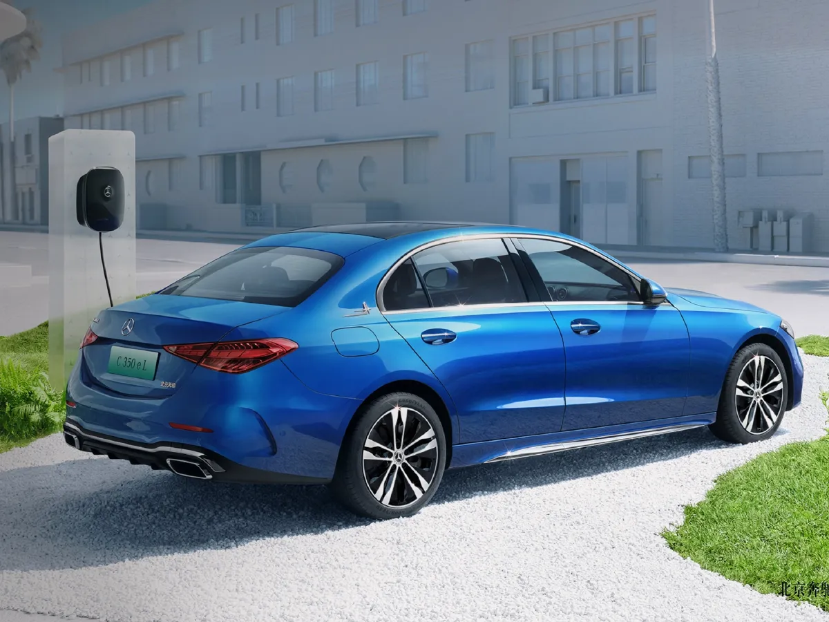 Mercedes-Benz C Class,autocango,china used car exporter,china ev exporter,chinese used car exporter,chinese used ev exporter