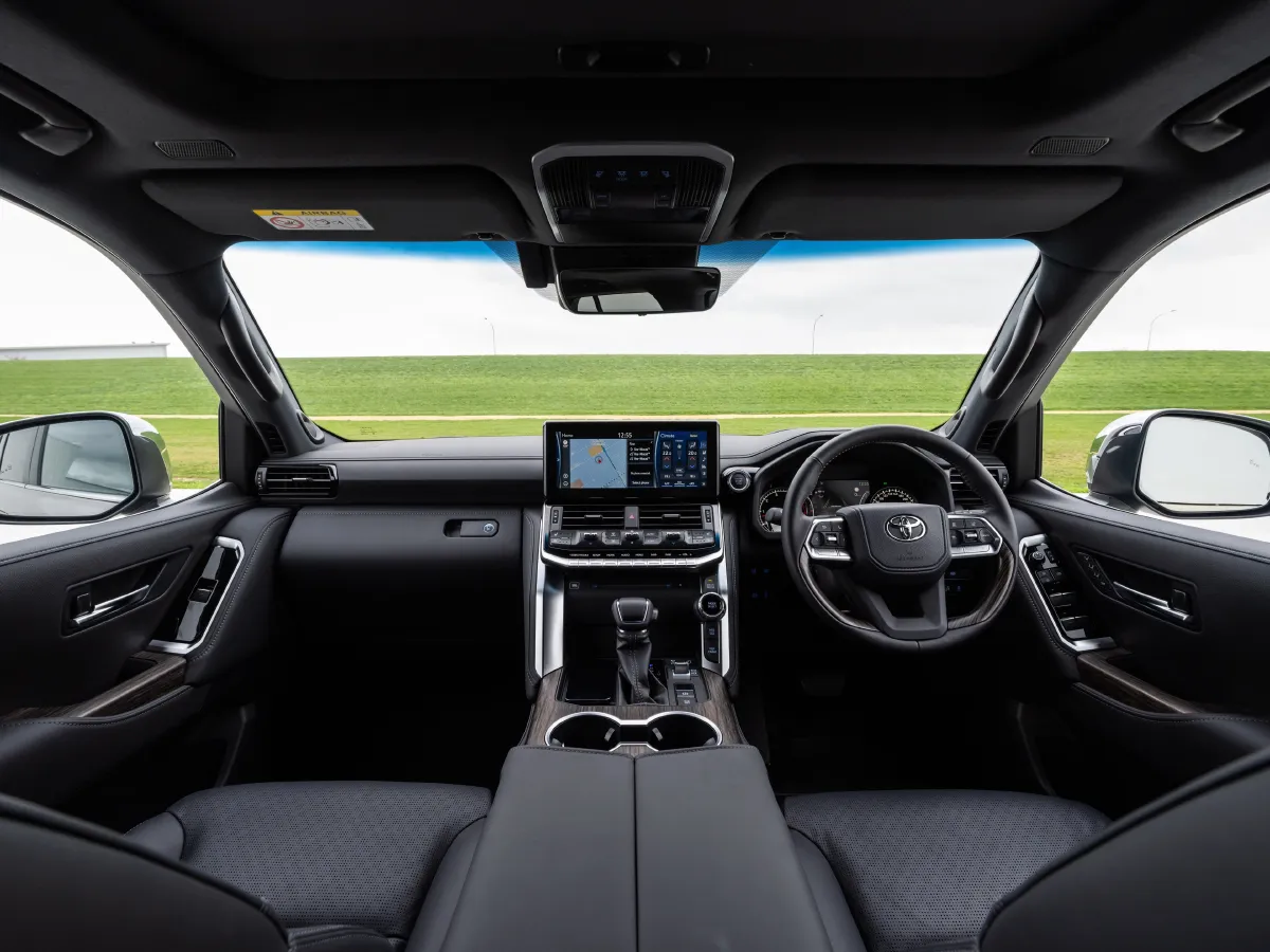 Toyota Land Cruiser,autocango,china used car exporter,china ev exporter,chinese used car exporter,chinese used ev exporter