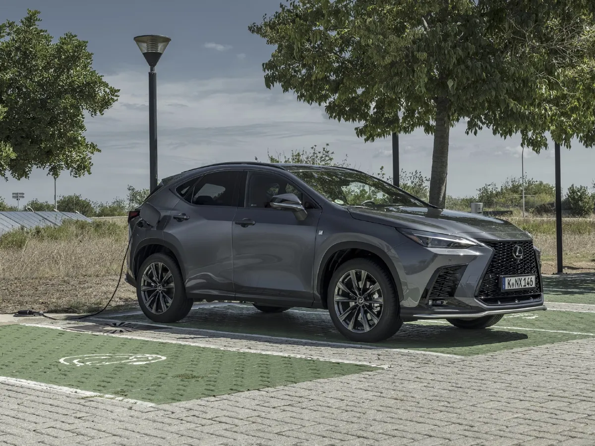 2024 Lexus NX 2.5L 185HP L4 E-CVT PHEV 16KWH,autocango,china used car exporter,china ev exporter,chinese used car exporter,chinese used ev exporter