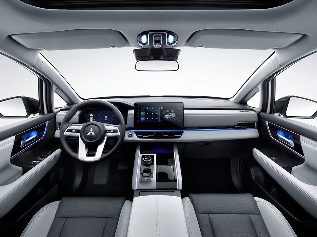 Mitsubishi Airtrek,autocango,china used car exporter,china ev exporter,chinese used car exporter,chinese used ev exporter