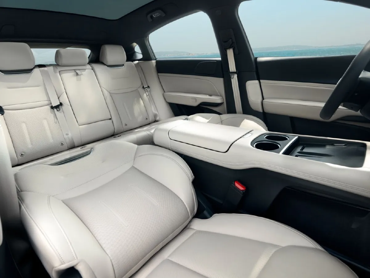 Xpeng G6,autocango,china used car exporter,china ev exporter,chinese used car exporter,chinese used ev exporter