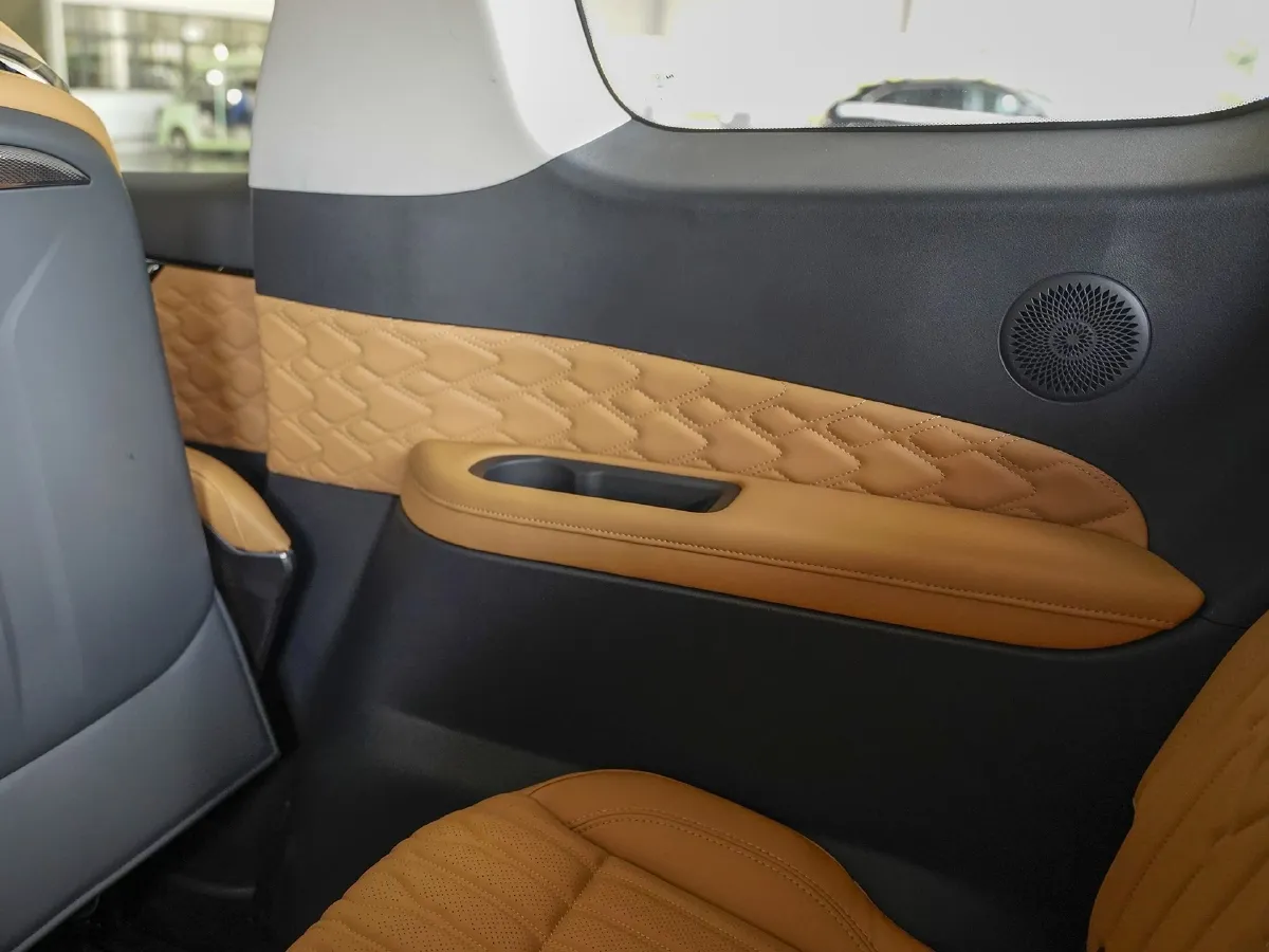 DongFeng Forthing XingHai V9,autocango,china used car exporter,china ev exporter,chinese used car exporter,chinese used ev exporter DongFeng Forthing XingHai V9,autocango,china used car exporter,china ev exporter,chinese used car exporter,chinese used ev exporter