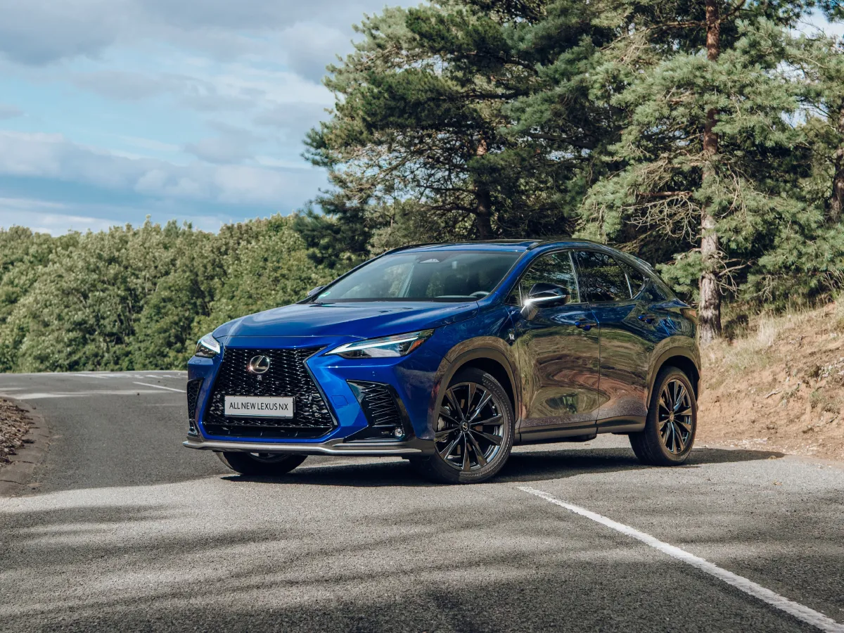 2024 Lexus NX 2.5L 185HP L4 E-CVT PHEV 16KWH,autocango,china used car exporter,china ev exporter,chinese used car exporter,chinese used ev exporter