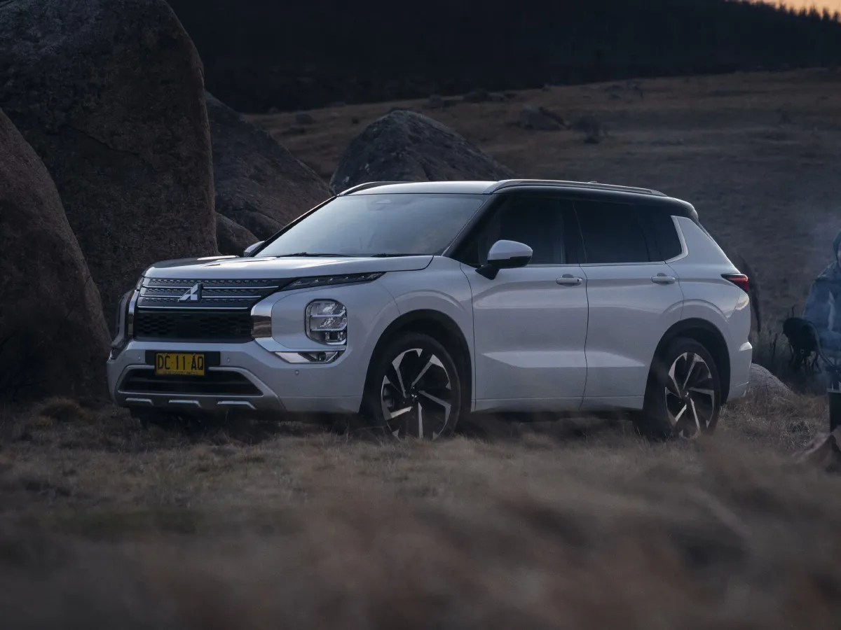 Mitsubishi Outlander,autocango,china used car exporter,china ev exporter,chinese used car exporter,chinese used ev exporter