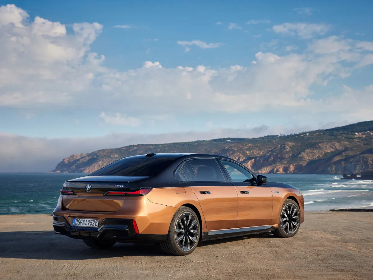 BMW i7,autocango,china used car exporter,china ev exporter,chinese used car exporter,chinese used ev exporter