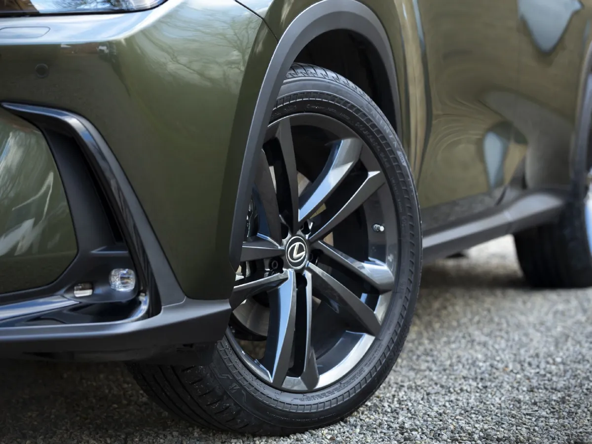 2024 Lexus NX 2.5L 185HP L4 E-CVT PHEV 16KWH,autocango,china used car exporter,china ev exporter,chinese used car exporter,chinese used ev exporter