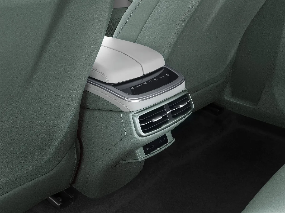 ARCFOX αS,autocango,china used car exporter,china ev exporter,chinese used car exporter,chinese used ev exporter