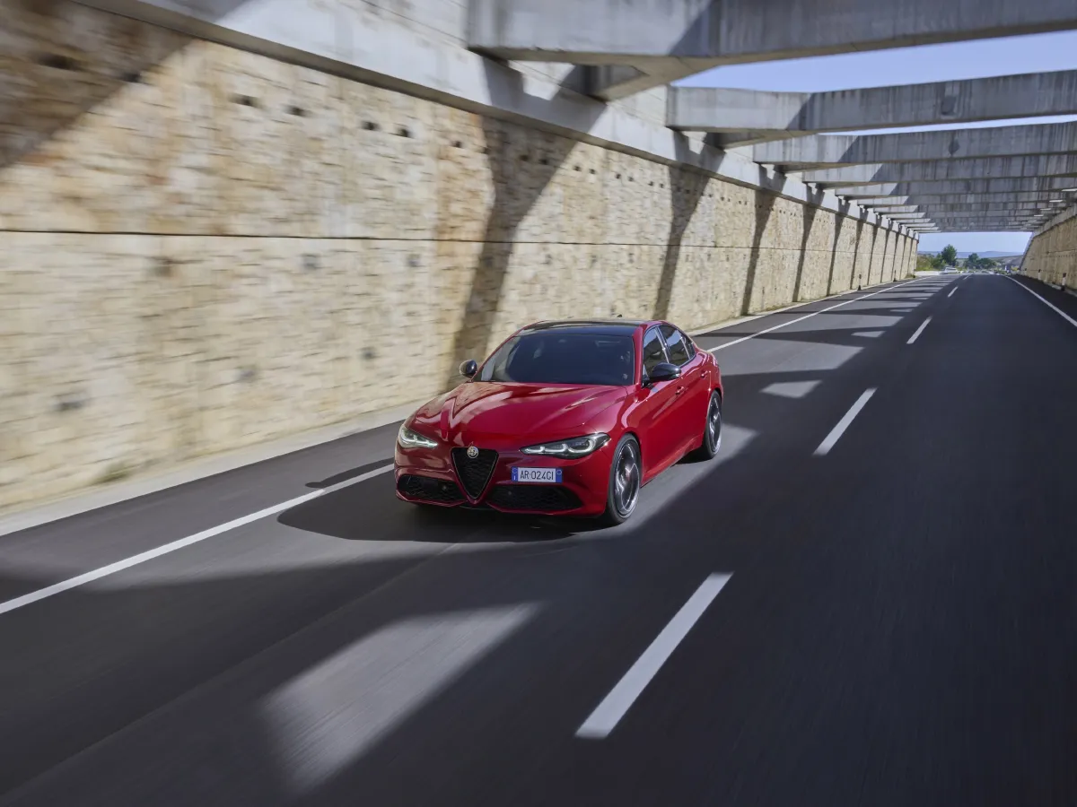 Alfa Romeo Giulia,autocango,china used car exporter,china ev exporter,chinese used car exporter,chinese used ev exporter