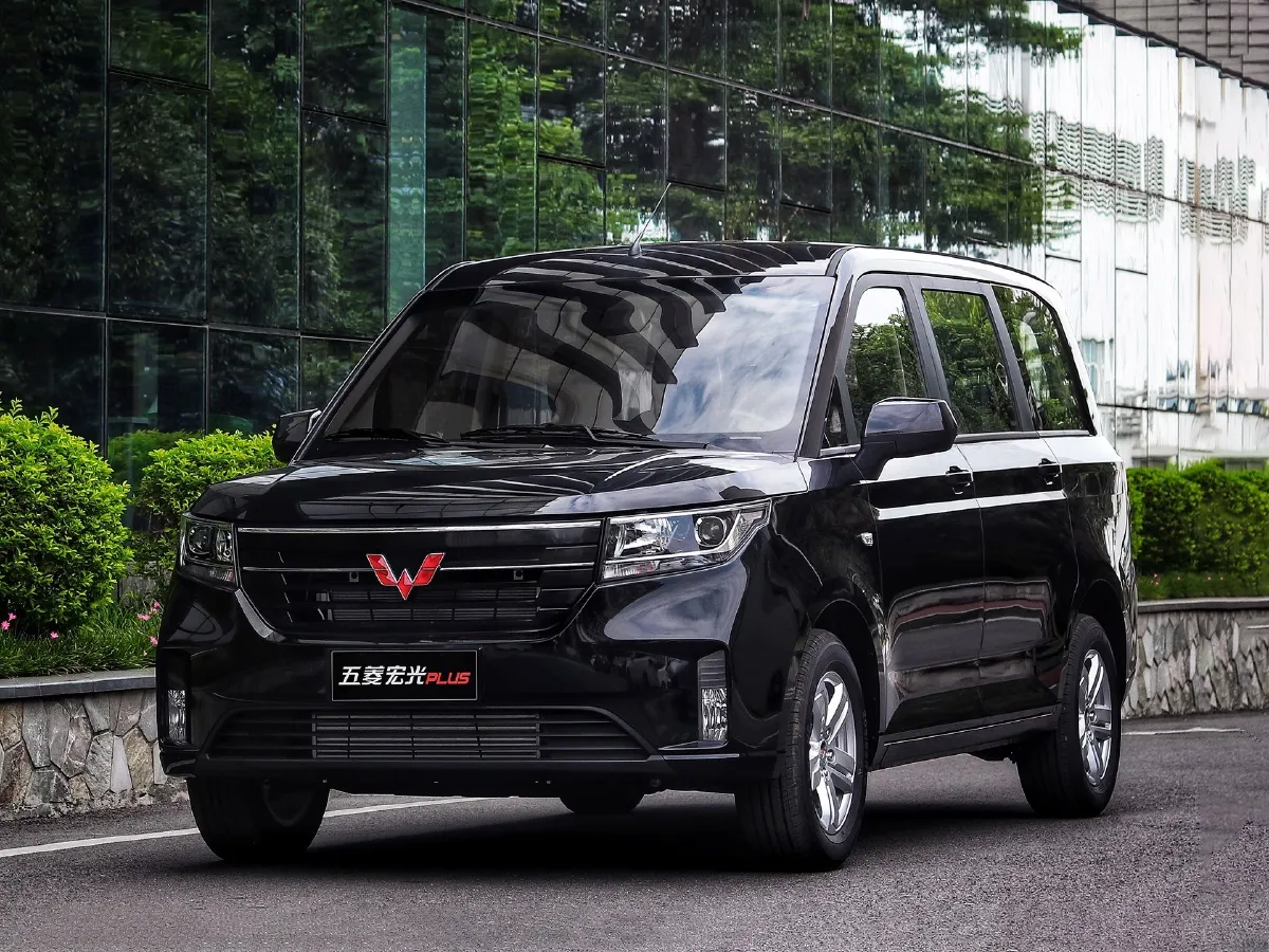 WuLing HongGuang Plus,autocango,china used car exporter,china ev exporter,chinese used car exporter,chinese used ev exporter