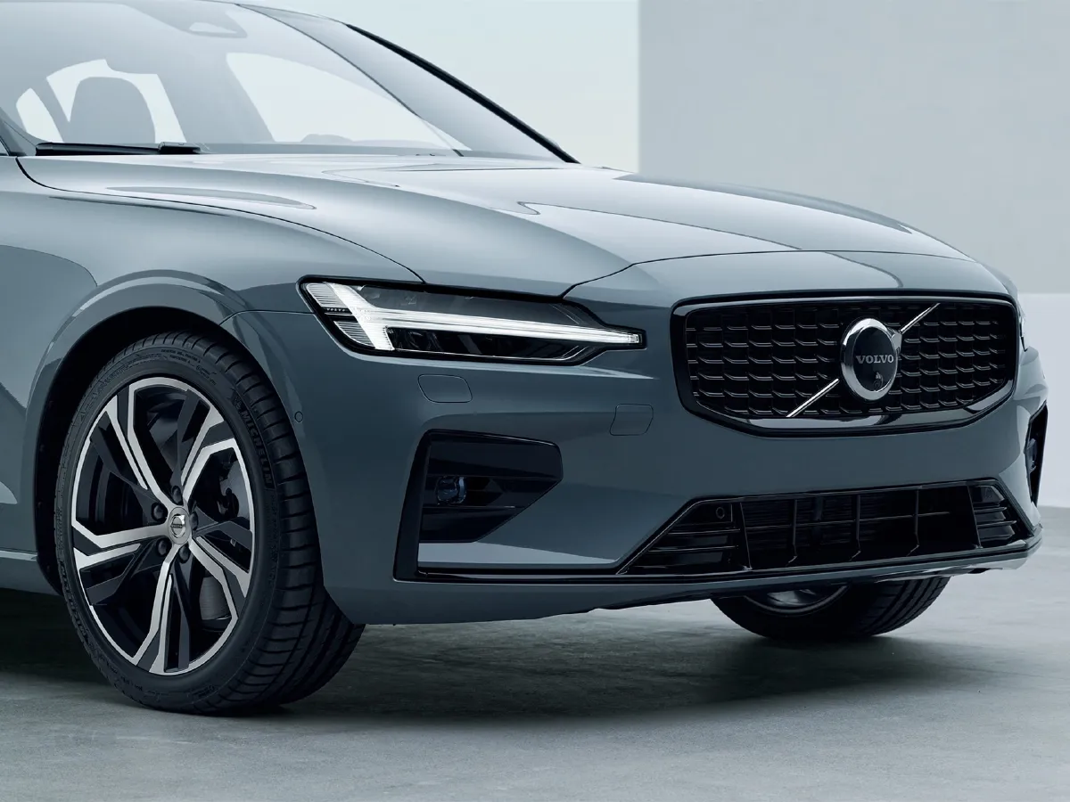 Volvo S60,autocango,china used car exporter,china ev exporter,chinese used car exporter,chinese used ev exporter