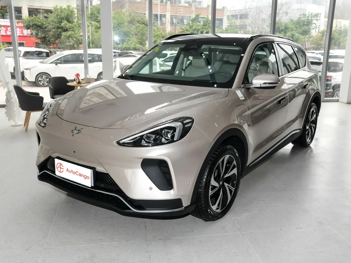 ARCFOX αT6,autocango,china used car exporter,china ev exporter,chinese used car exporter,chinese used ev exporter