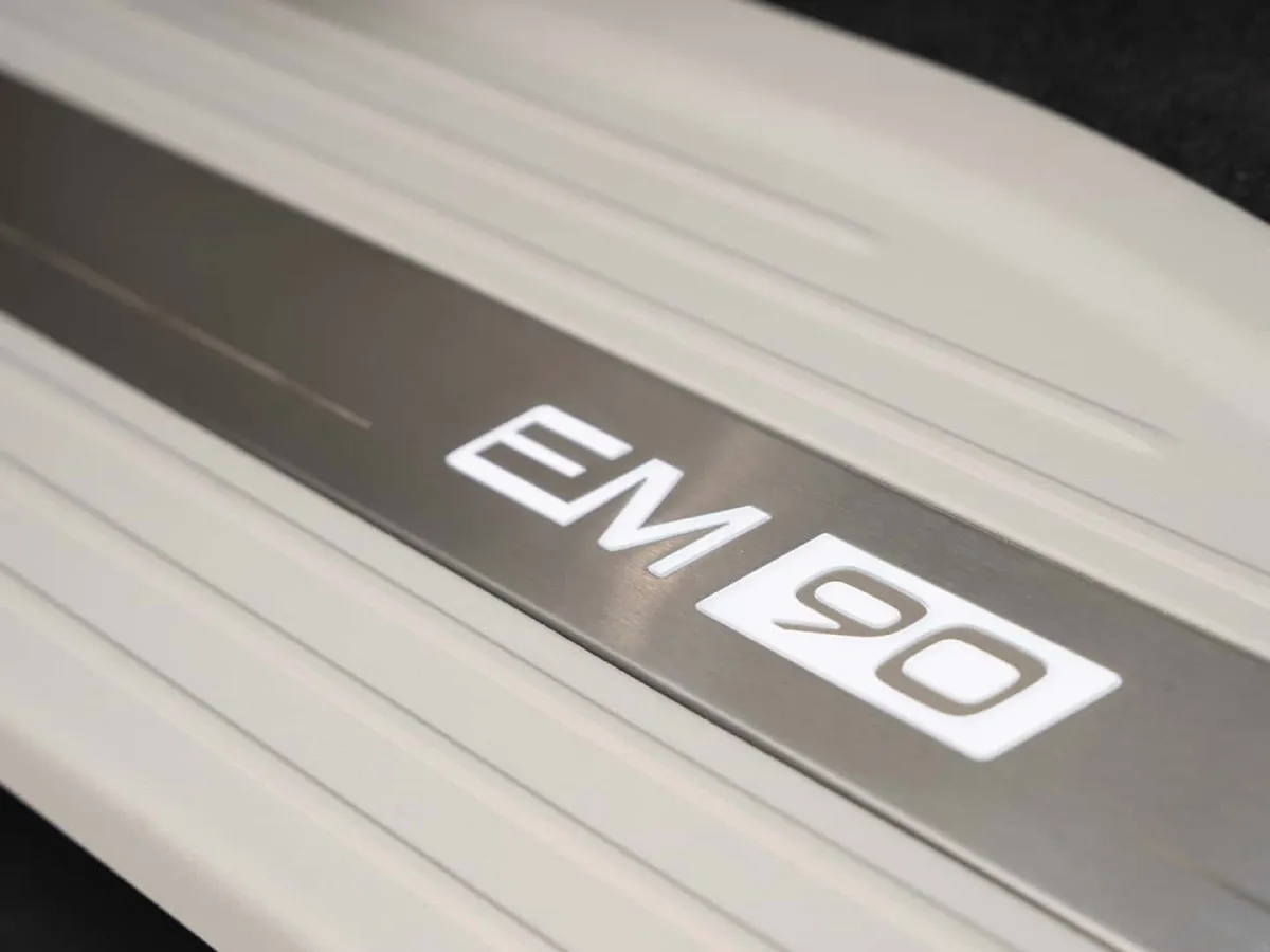 Volvo EM90,autocango,china used car exporter,china ev exporter,chinese used car exporter,chinese used ev exporter