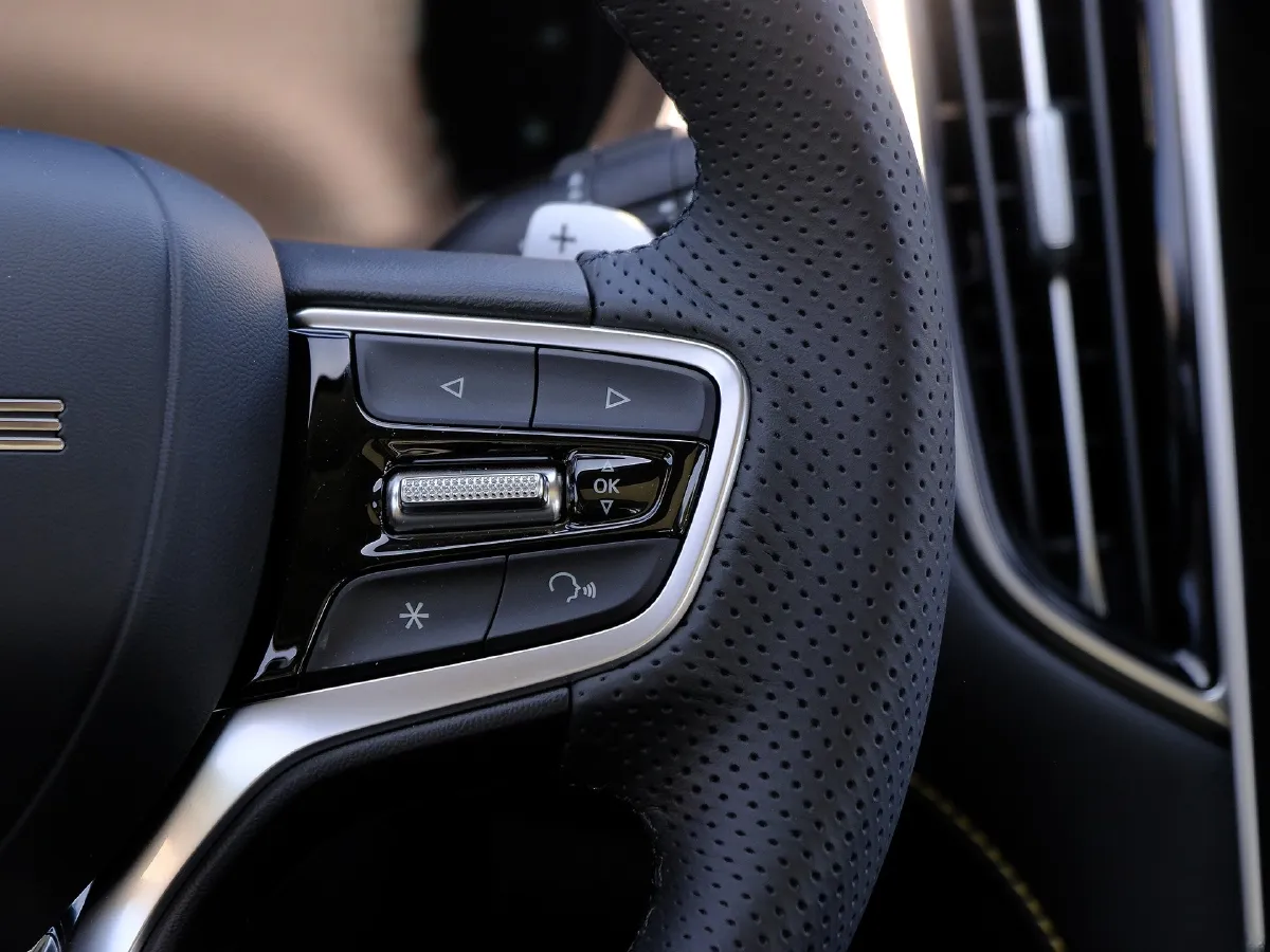 Roewe i6 MAX,autocango,china used car exporter,china ev exporter,chinese used car exporter,chinese used ev exporter