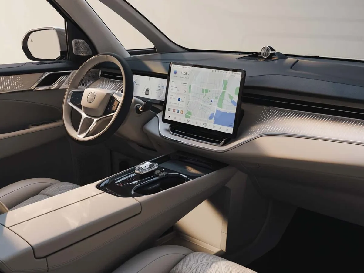 Volvo EM90,autocango,china used car exporter,china ev exporter,chinese used car exporter,chinese used ev exporter