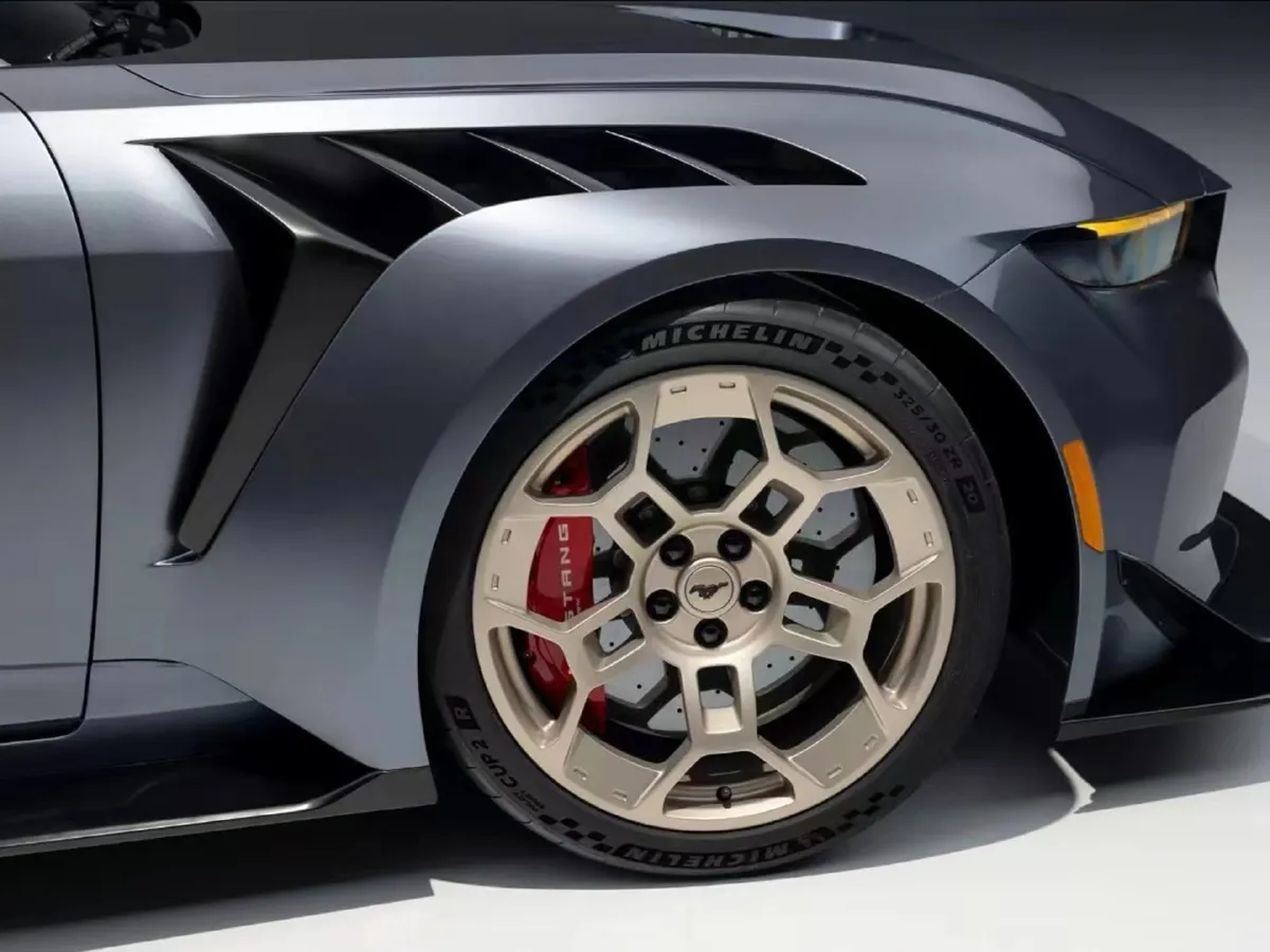 Ford Mustang,autocango,china used car exporter,china ev exporter,chinese used car exporter,chinese used ev exporter