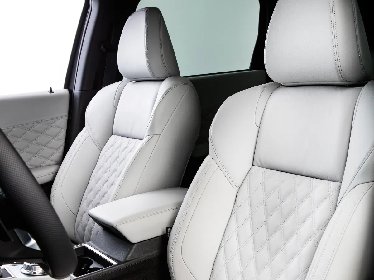 Mitsubishi Outlander,autocango,china used car exporter,china ev exporter,chinese used car exporter,chinese used ev exporter