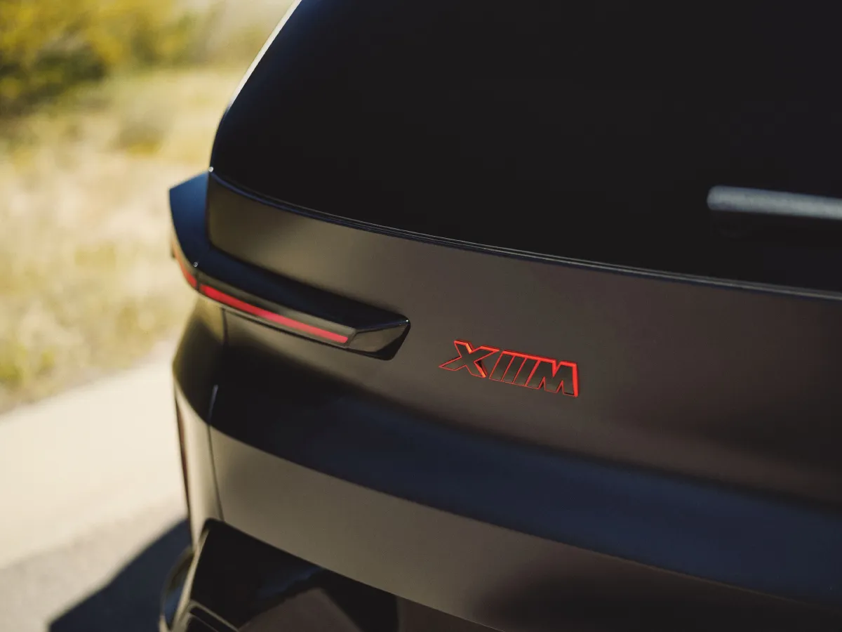 2023 BMW XM 4.4T 585HP V8 8AT PHEV 25.7KWH,autocango,china used car exporter,china ev exporter,chinese used car exporter,chinese used ev exporter