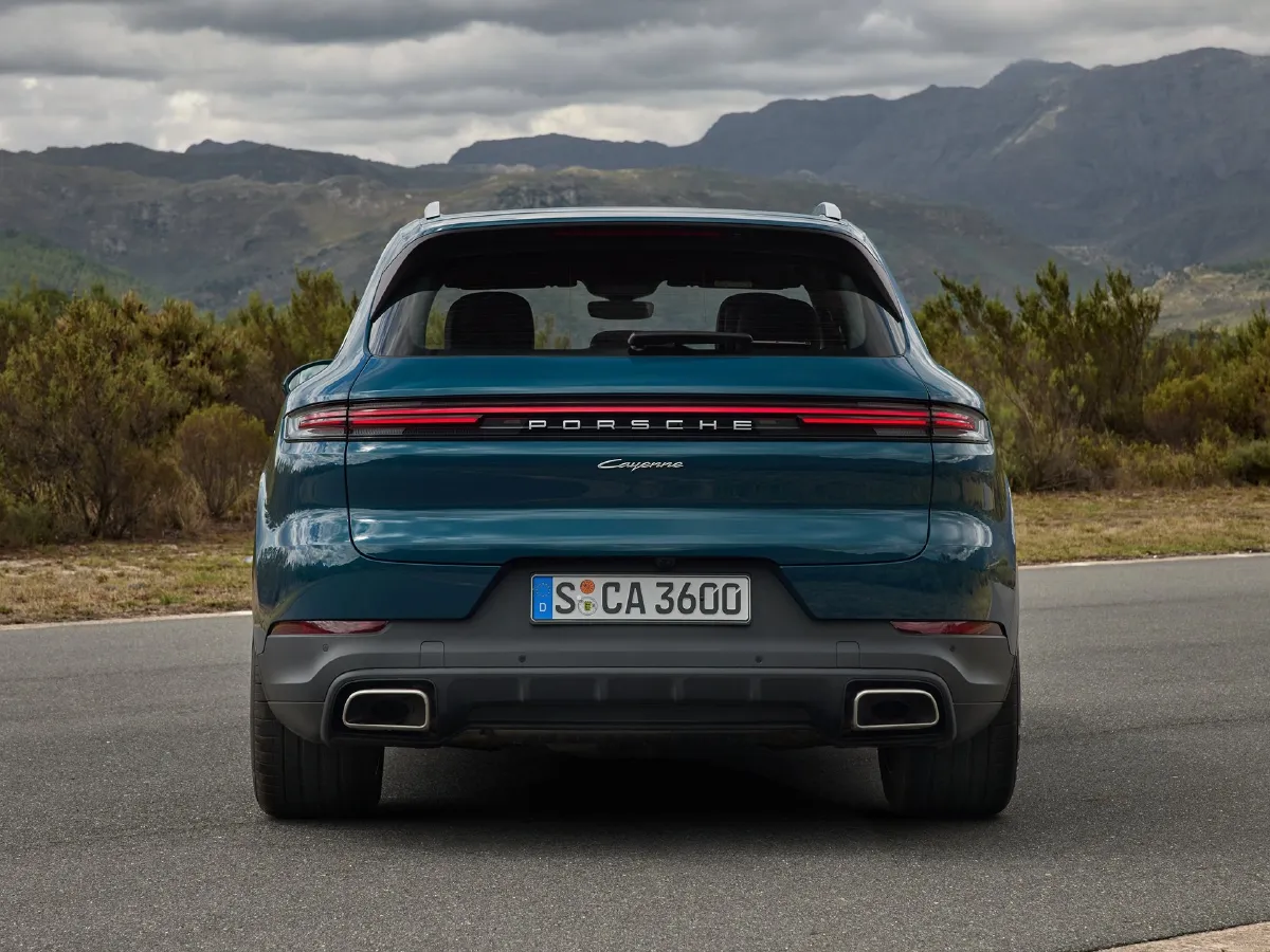 Porsche Cayenne,autocango,china used car exporter,china ev exporter,chinese used car exporter,chinese used ev exporter