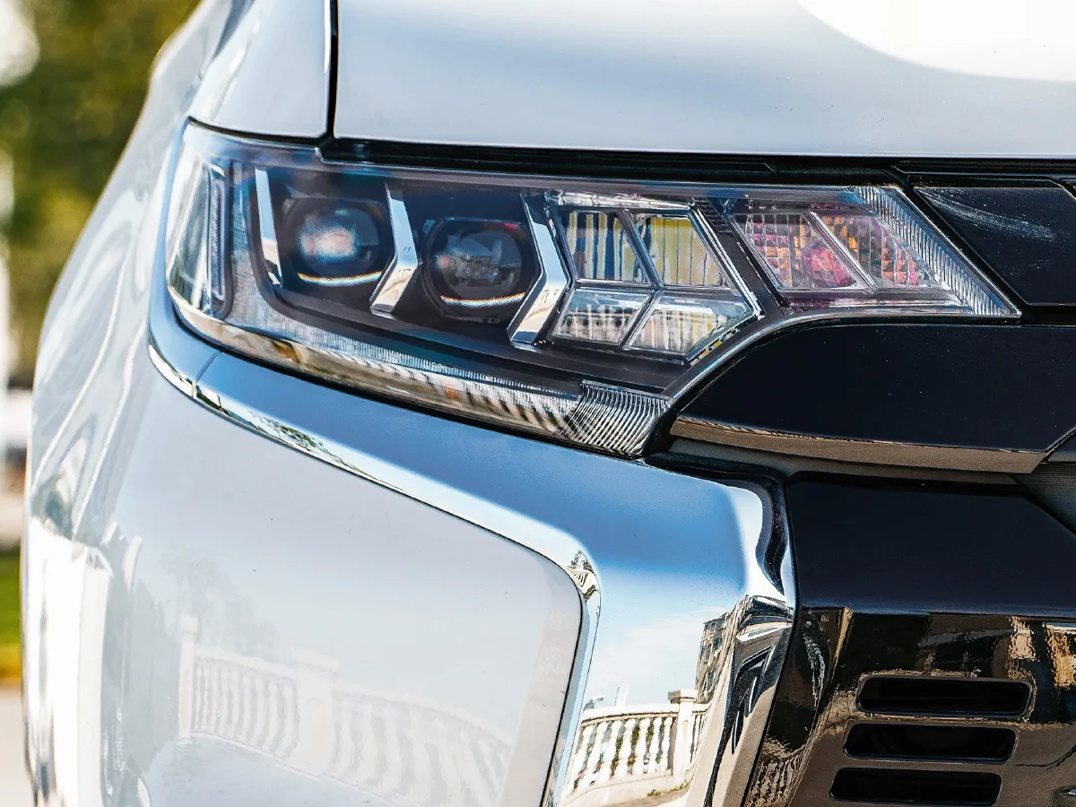 Mitsubishi Outlander,autocango,china used car exporter,china ev exporter,chinese used car exporter,chinese used ev exporter