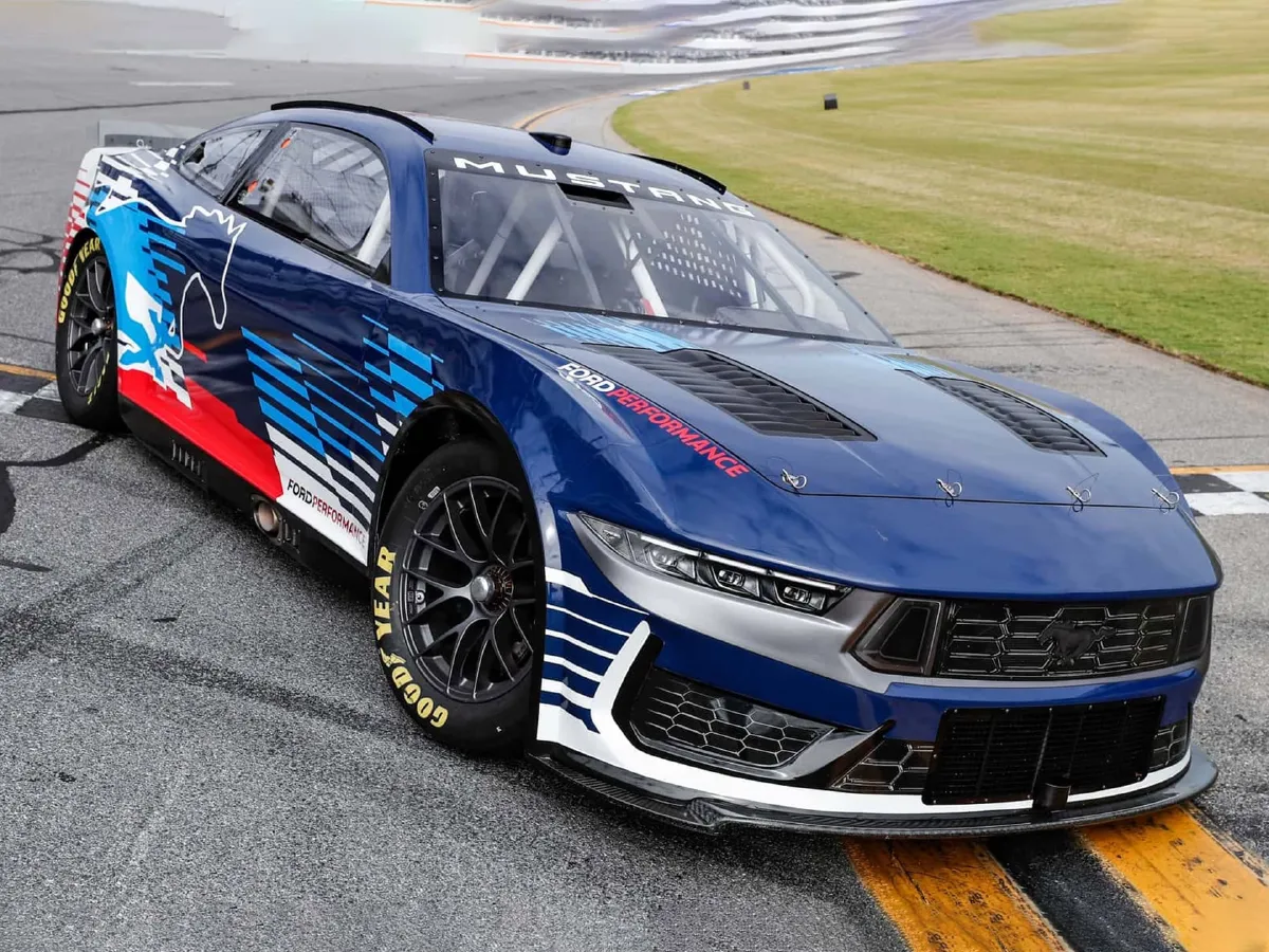 Ford Mustang,autocango,china used car exporter,china ev exporter,chinese used car exporter,chinese used ev exporter