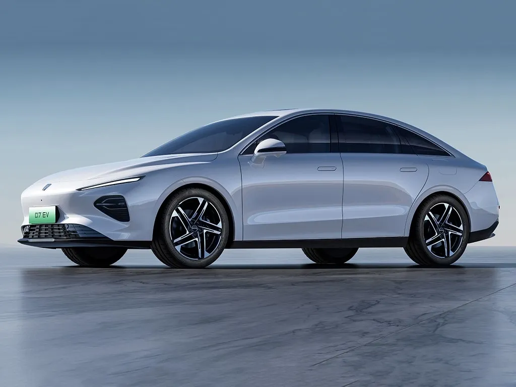 Roewe D7,autocango,china used car exporter,china ev exporter,chinese used car exporter,chinese used ev exporter