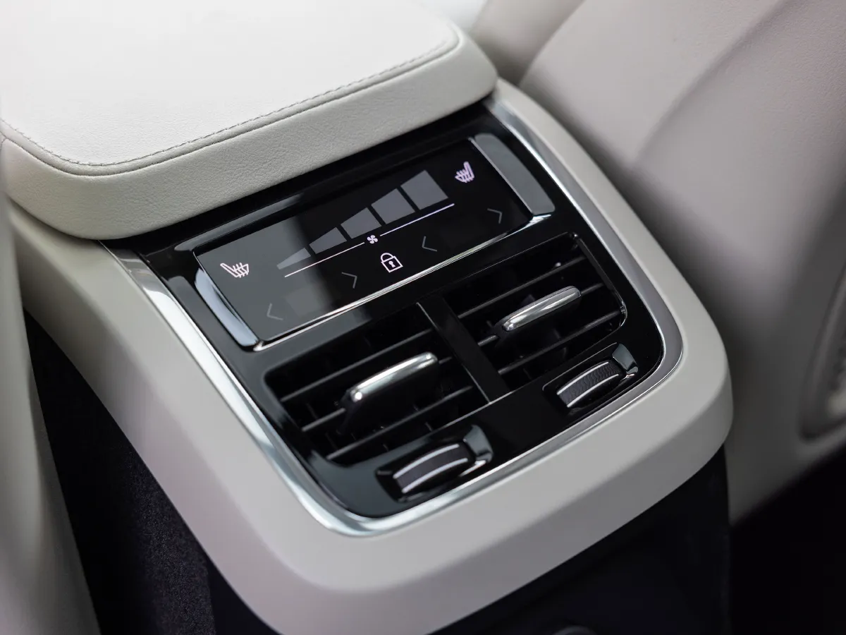 Volvo XC90 PHEV,autocango,china used car exporter,china ev exporter,chinese used car exporter,chinese used ev exporter Volvo XC90 PHEV,autocango,china used car exporter,china ev exporter,chinese used car exporter,chinese used ev exporter