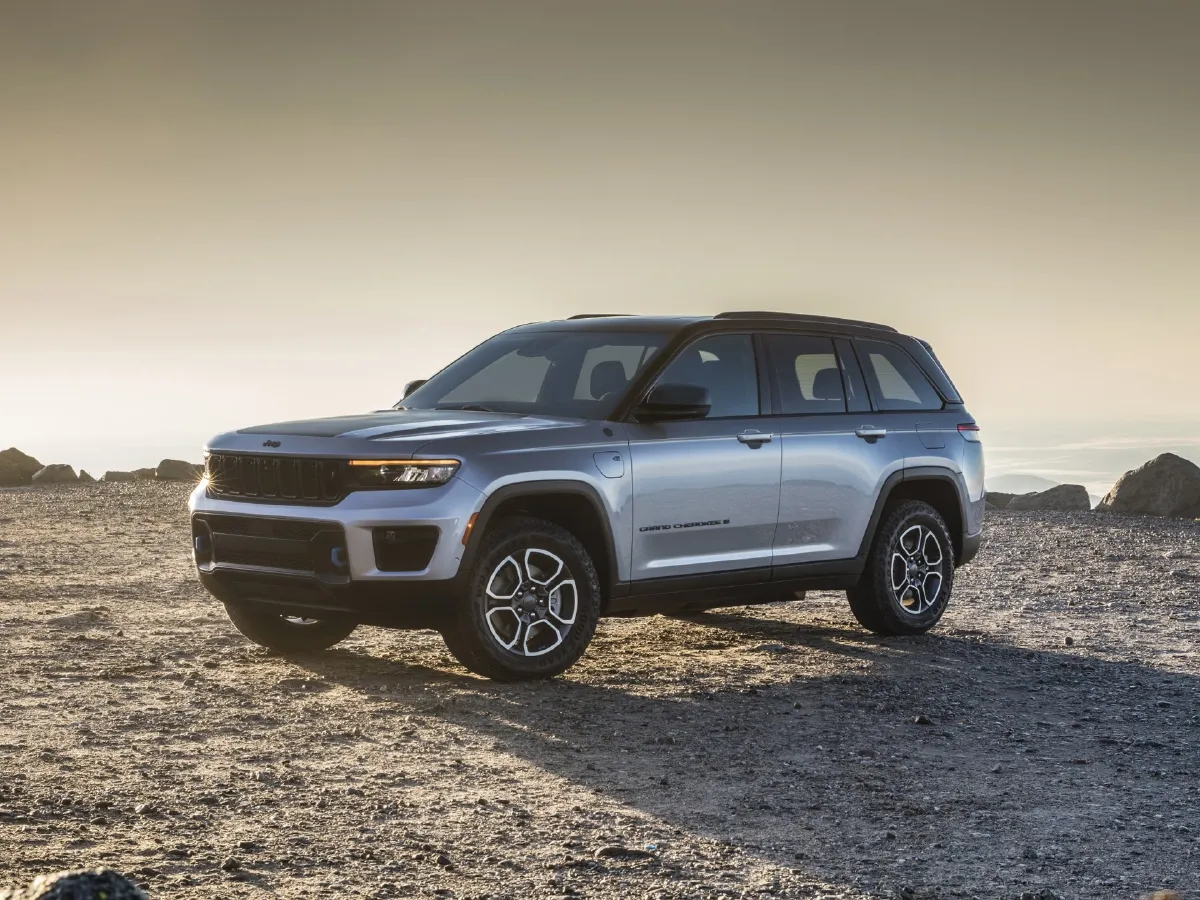 Jeep Grand Cherokee 4XE,autocango,china used car exporter,china ev exporter,chinese used car exporter,chinese used ev exporter